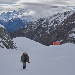Barker – Damn that’s a Cool Hut